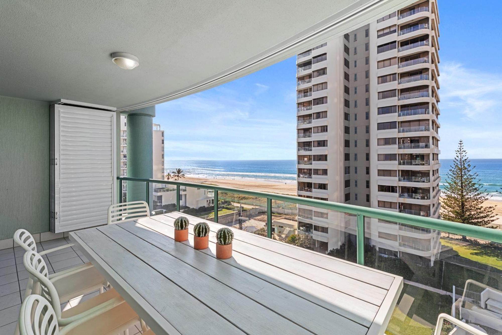 Emerald Sands Holiday Apartments Surfers Paradise Bilik gambar