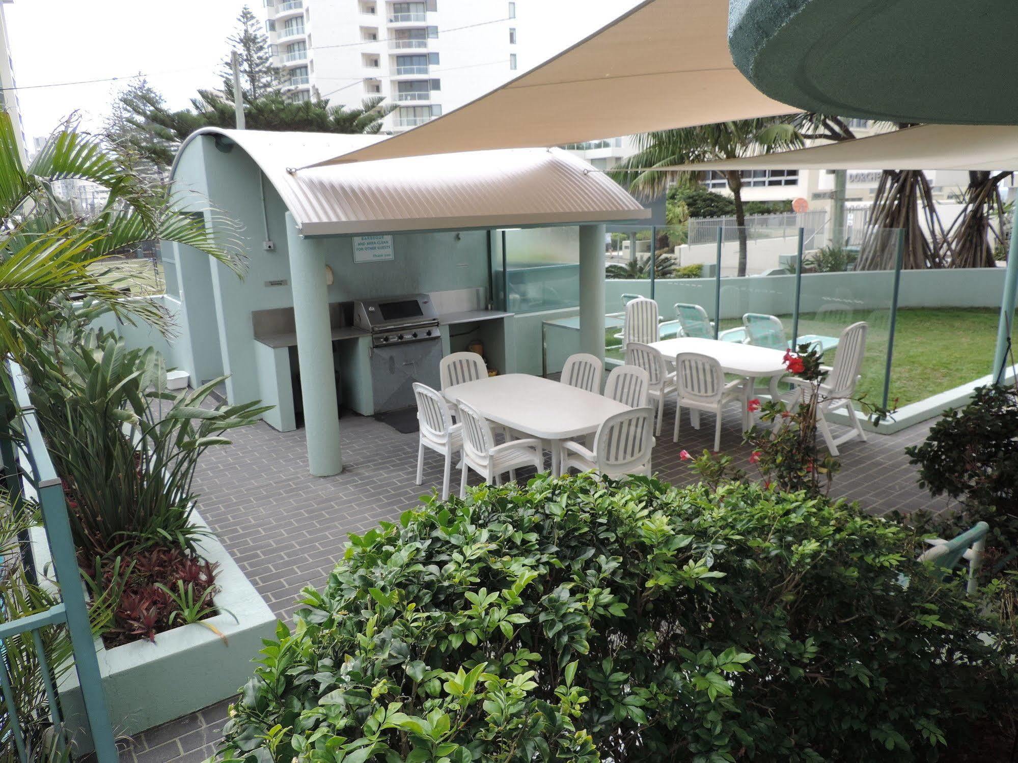 Emerald Sands Holiday Apartments Surfers Paradise Luaran gambar